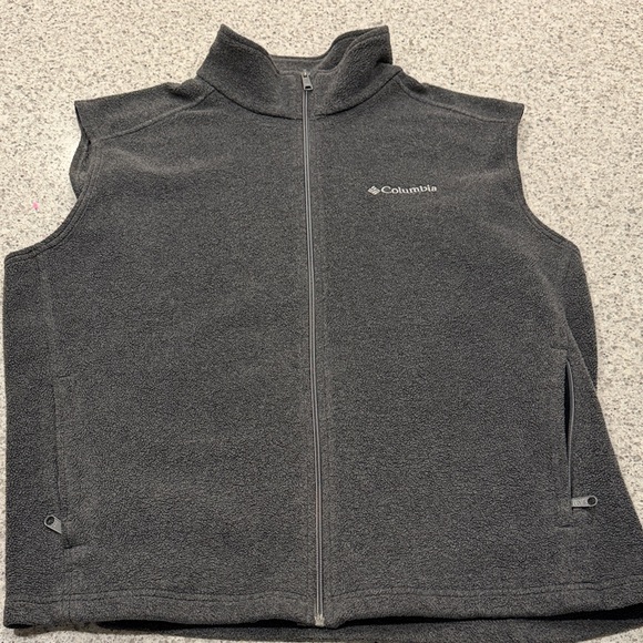 Columbia Other - Columbia Dark Charcoal Full-Zip Fleece Vest